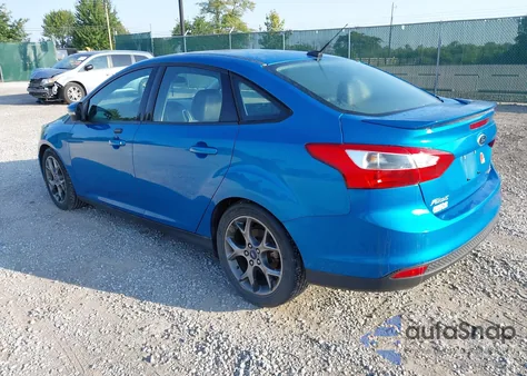 2014 Ford Focus Se z USA, uszkodzony, nr VIN 1FADP3F27EL293060